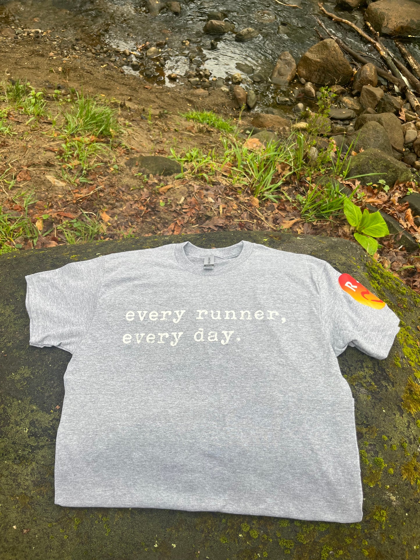 every runner, every day Tee (LOGO)